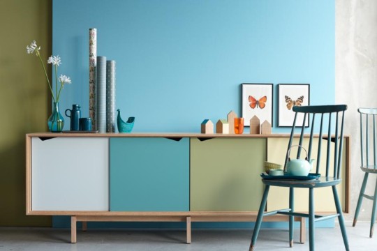 lah201402010-kommode-farben-blau-jonas-von-der-hude.jpg