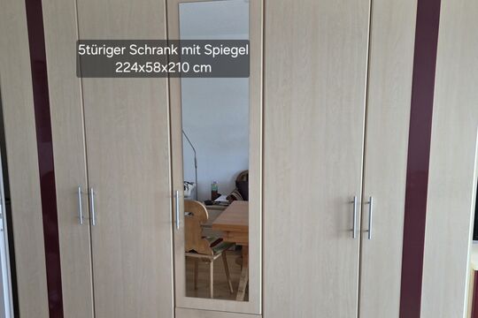 Schrank.jpg